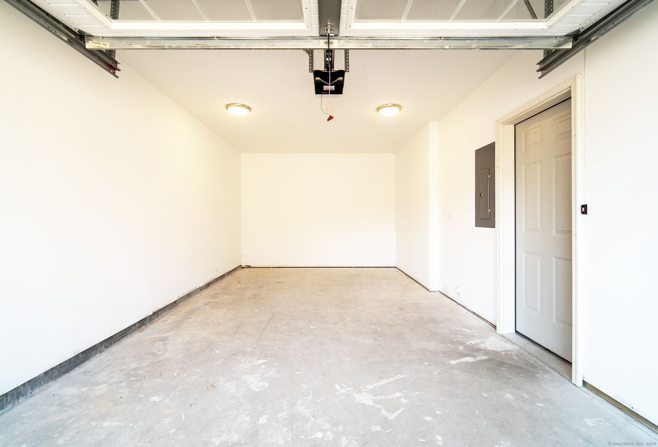 10 Fort Hill Road, Unit 6C Groton, CT 06340 - Photo 20 of 24 a view of a garage