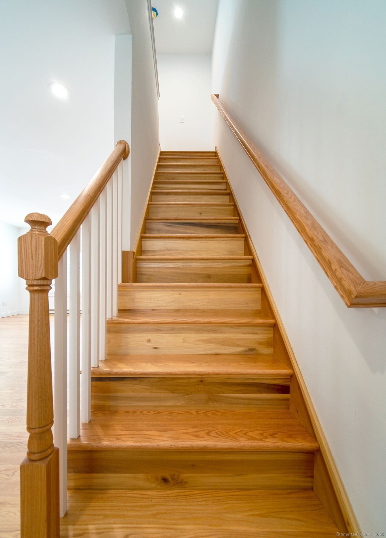 10 Fort Hill Road, Unit 6C Groton, CT 06340 - Photo 10 of 24 a view of entryway