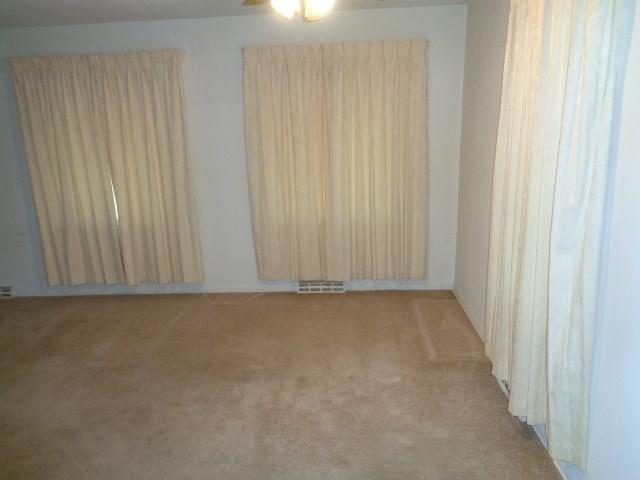 2111 Ferris Road Columbus, OH 43224 - Photo 4 of 16