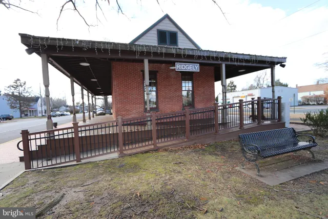 a street sign that is on the side of the road