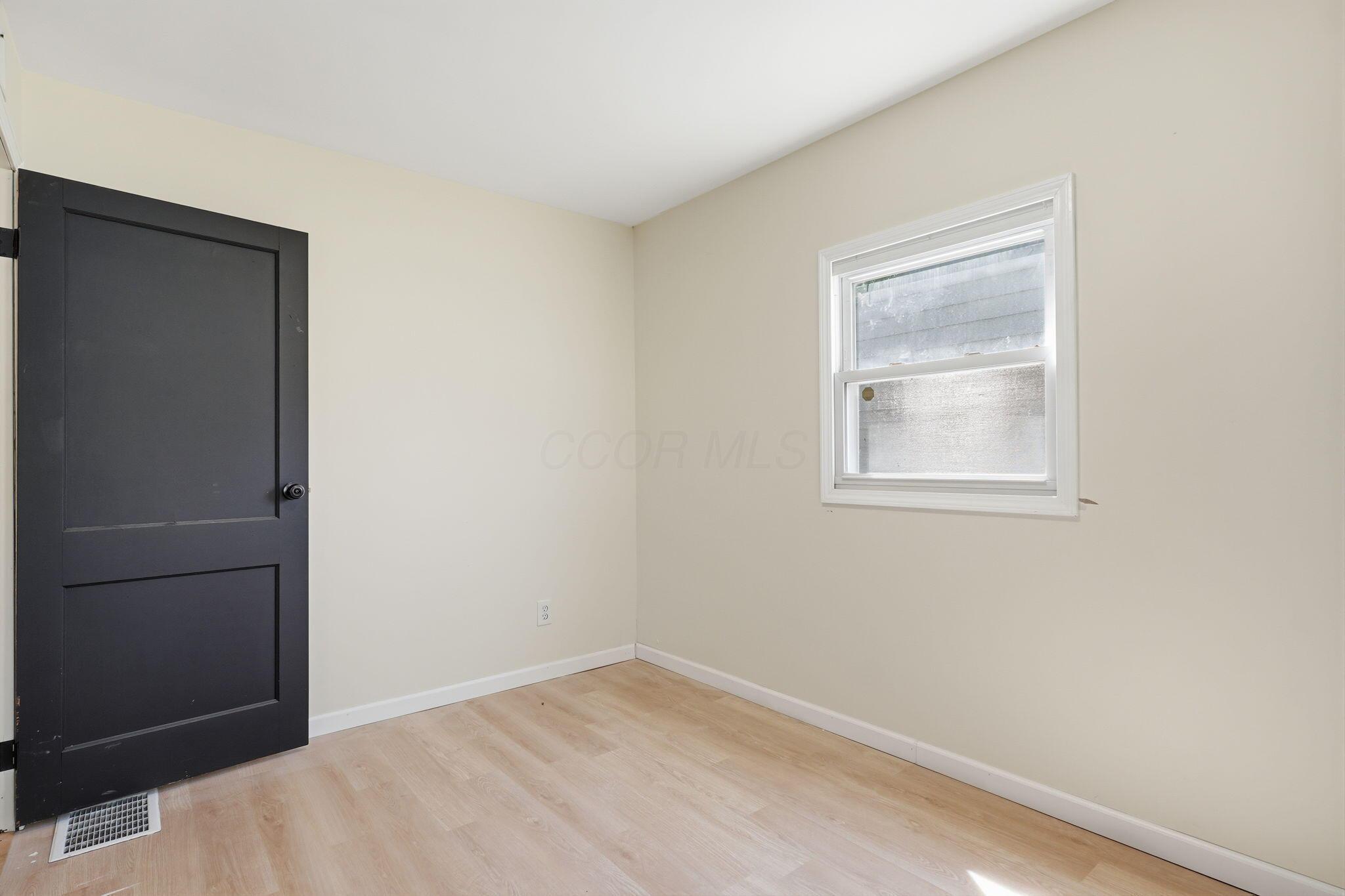 1074 South James Road Columbus, OH 43227 - Photo 25 of 35 30-web-or-mls-1074-s-james-rd