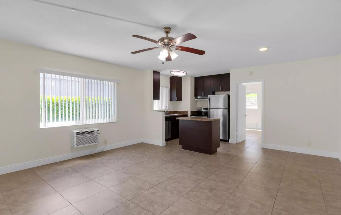560 Northeast 46th Street, Unit 8 Boca Raton, FL 33431 - Photo 2 of 4 560 2