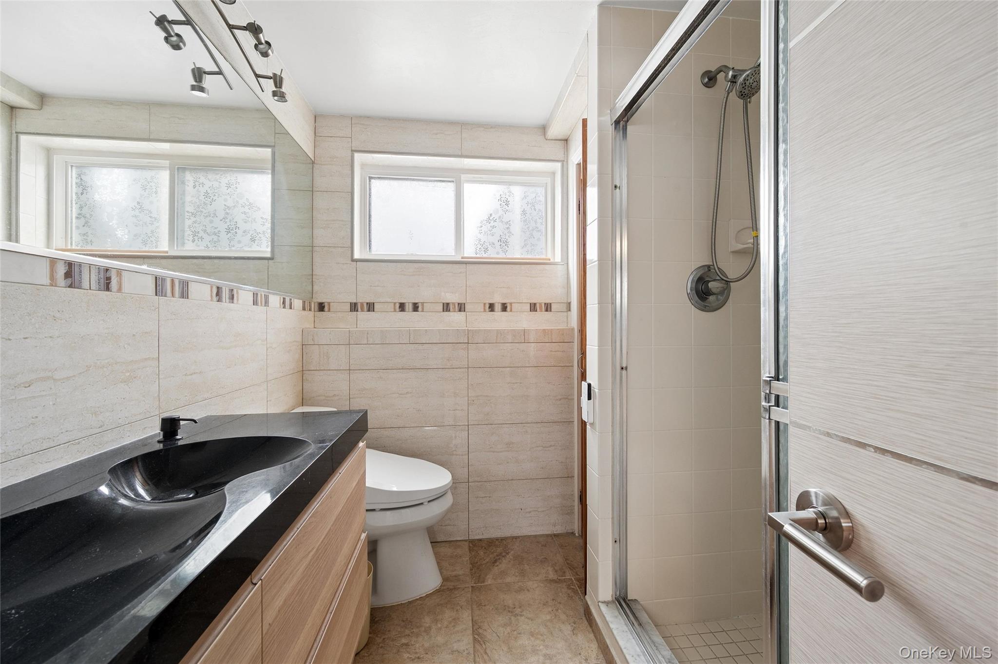 21 Amboy Road Oakdale, NY 11769 - Photo 23 of 35