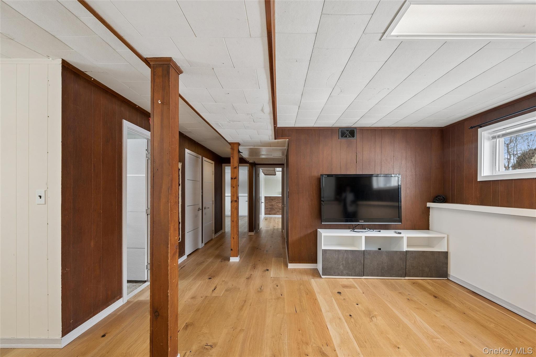 21 Amboy Road Oakdale, NY 11769 - Photo 24 of 35