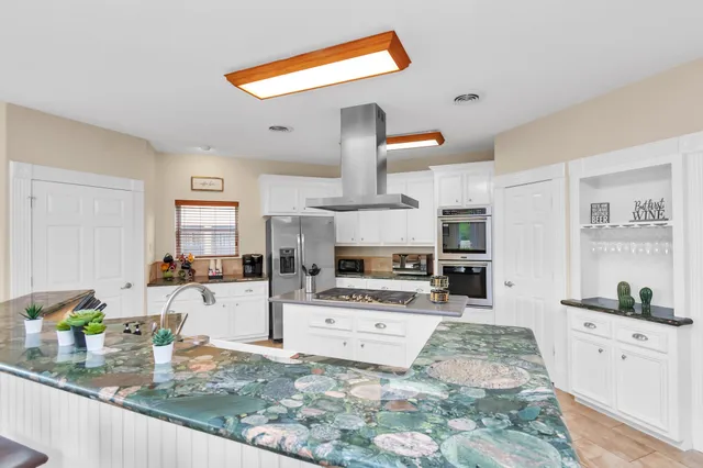 $9,500 | 1730 Lakeshore Drive, Kingwood, TX 77339