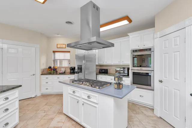 $9,500 | 1730 Lakeshore Drive, Kingwood, TX 77339