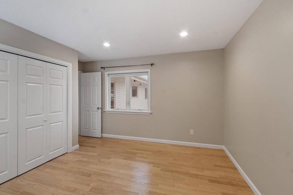 101 Elmcrest Road, Unit 101 North Andover, MA 01845 - Photo 17 of 35