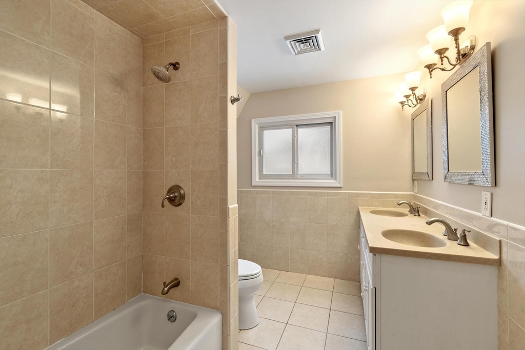 101 Elmcrest Road, Unit 101 North Andover, MA 01845 - Photo 20 of 35