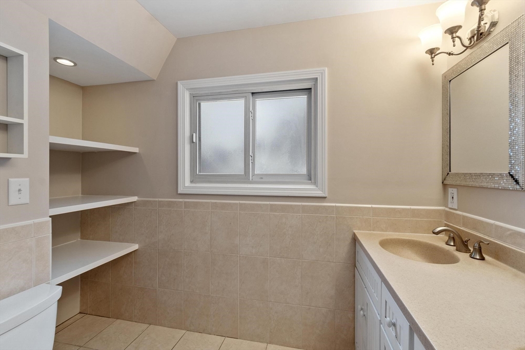 101 Elmcrest Road, Unit 101 North Andover, MA 01845 - Photo 21 of 35