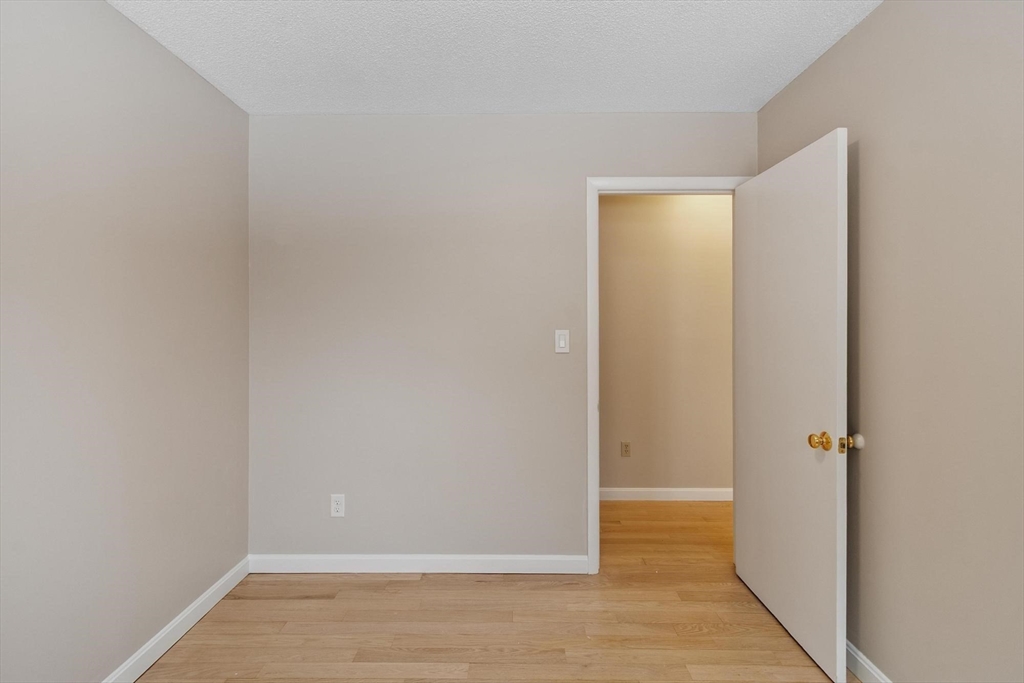 101 Elmcrest Road, Unit 101 North Andover, MA 01845 - Photo 28 of 35