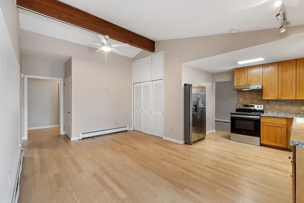 $3,500 | 101 Elmcrest Road, Unit 101, North Andover, MA 01845