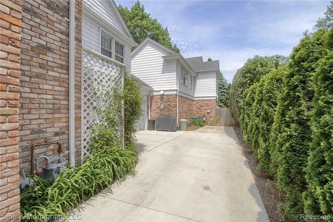 350 Neff Road Grosse Pointe, MI 48230 - Photo 26 of 30 Rear.jpg