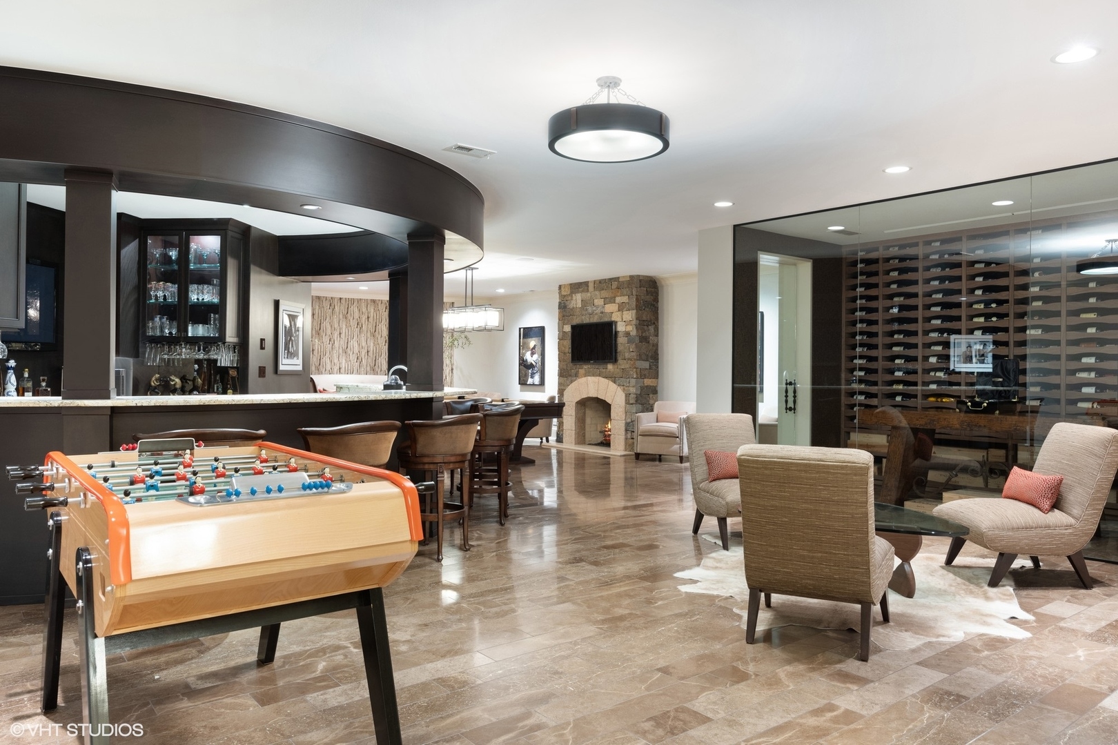 106 Longmeadow Road Winnetka, IL 60093 - Photo 51 of 66 a living room with furniture and a table