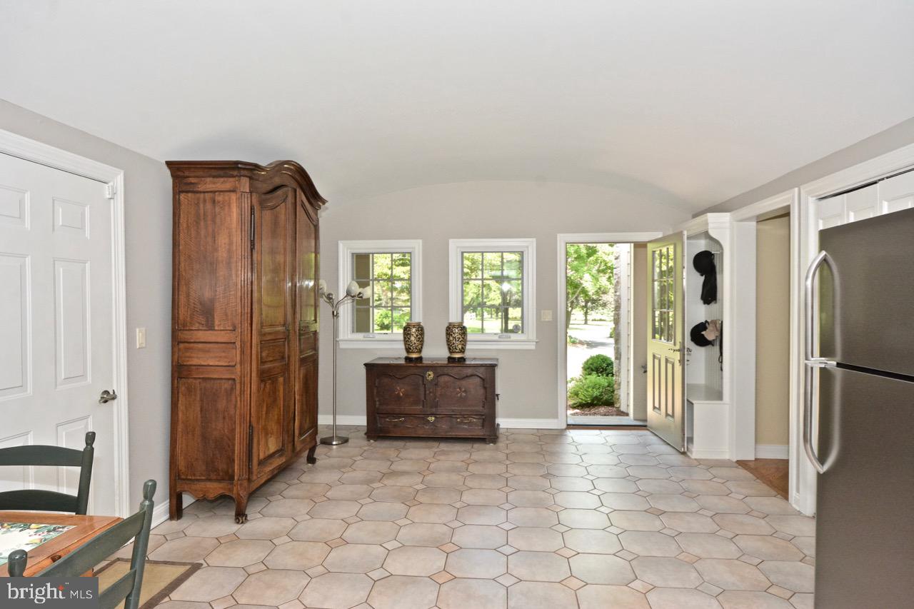 463 Federal City Road Pennington, NJ 08534 - Photo 29 of 47 Sun room/Mudroom between 3 car garage and house.