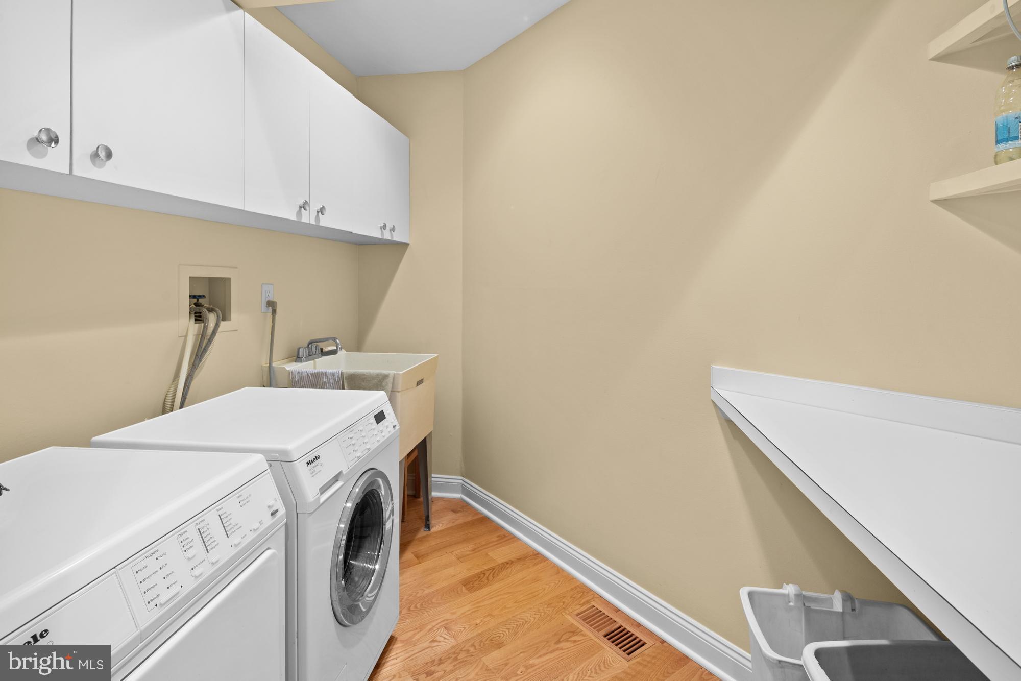 463 Federal City Road Pennington, NJ 08534 - Photo 30 of 47 First floor laundry.