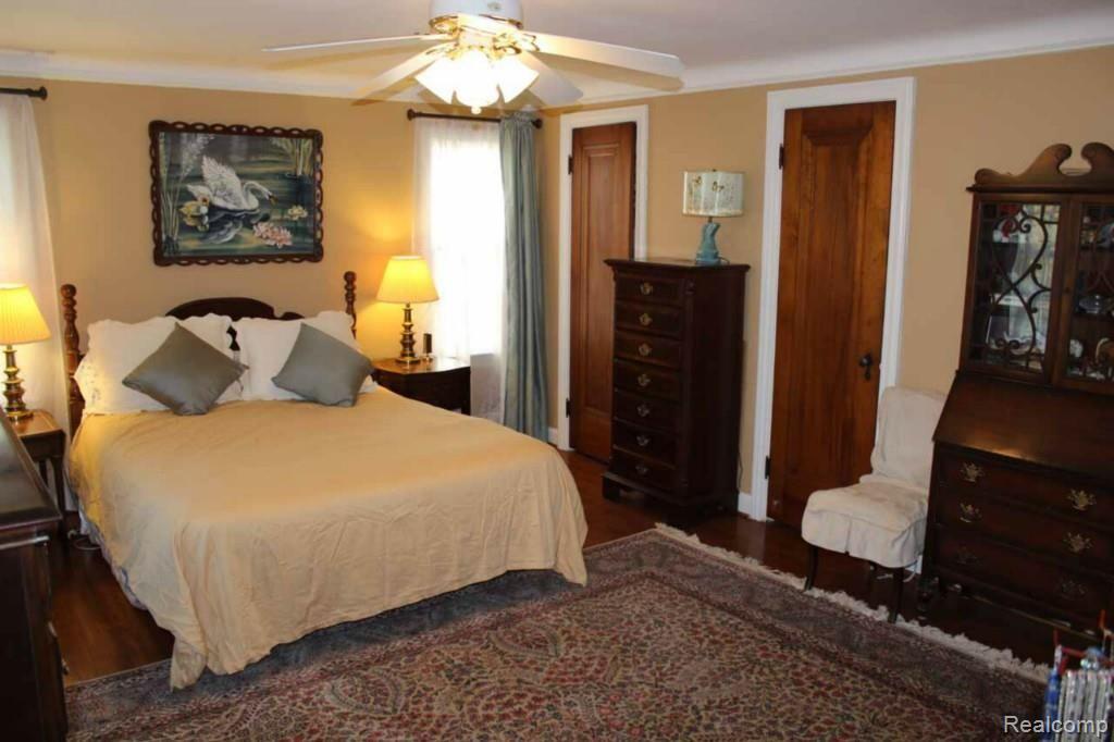 1410 Bedford Road Grosse Pointe, MI 48230 - Photo 17 of 32 041.jpg