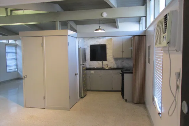 $1,500 | 506 West 7th Street, Unit B, Austin, TX 78701