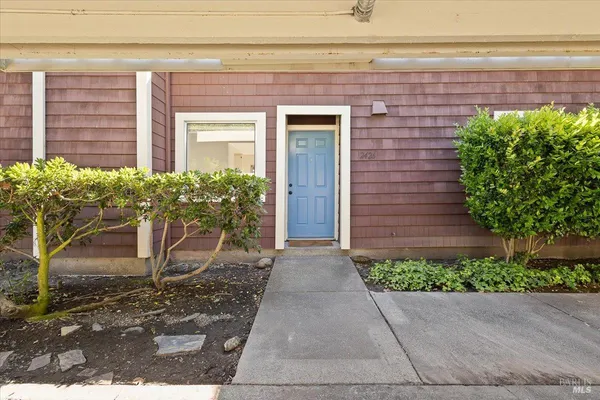 $525,000 | 2426 Lakeview Drive, Santa Rosa, CA 95405