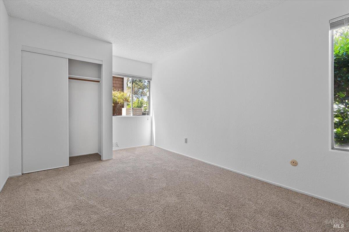2426 Lakeview Drive Santa Rosa, CA 95405 - Photo 14 of 43