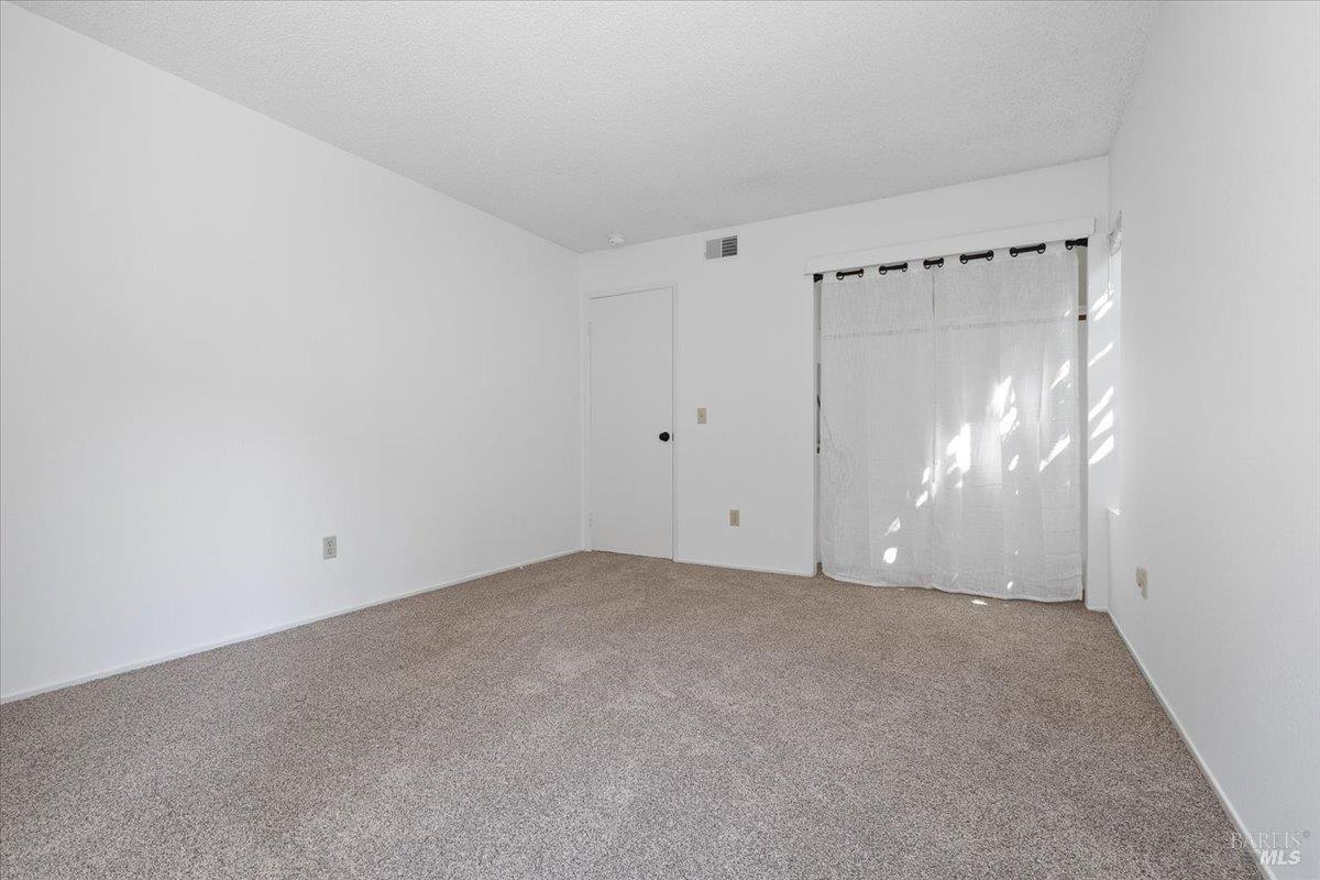 2426 Lakeview Drive Santa Rosa, CA 95405 - Photo 16 of 43