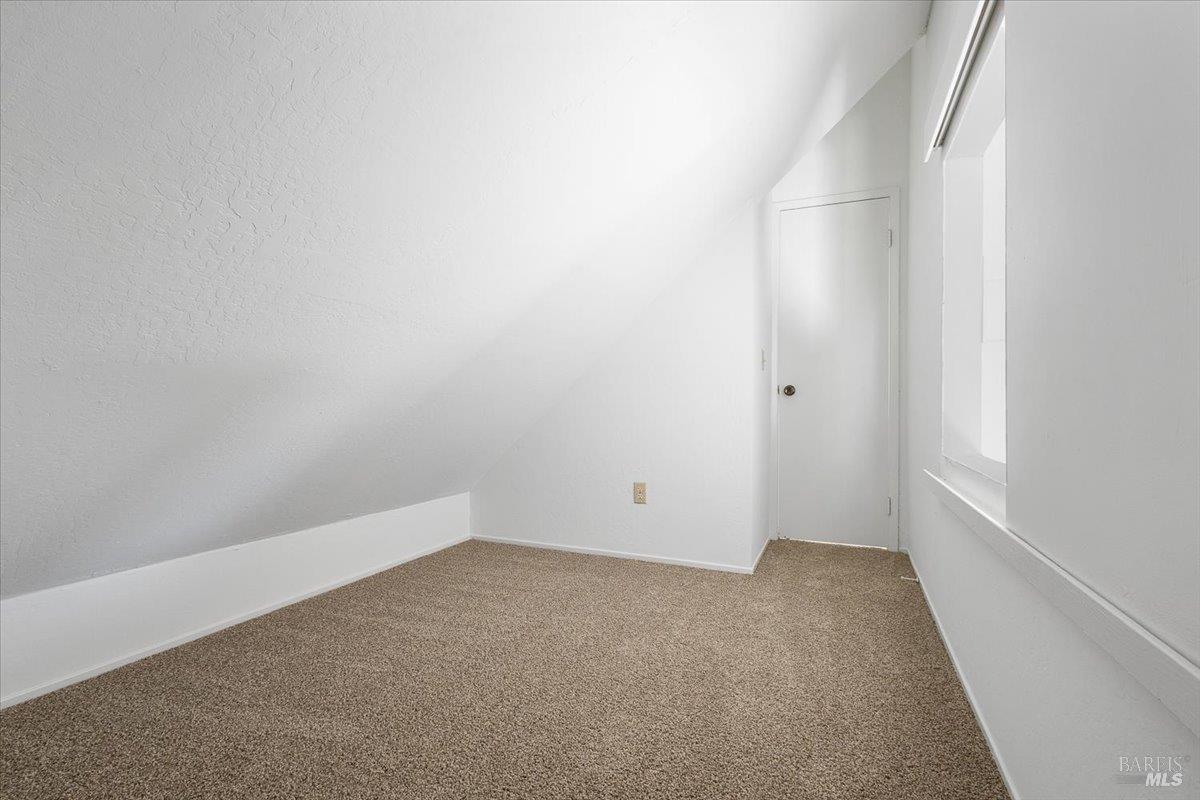 2426 Lakeview Drive Santa Rosa, CA 95405 - Photo 24 of 43