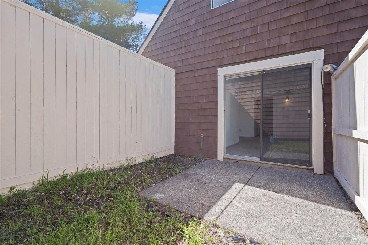 2426 Lakeview Drive Santa Rosa, CA 95405 - Photo 29 of 43