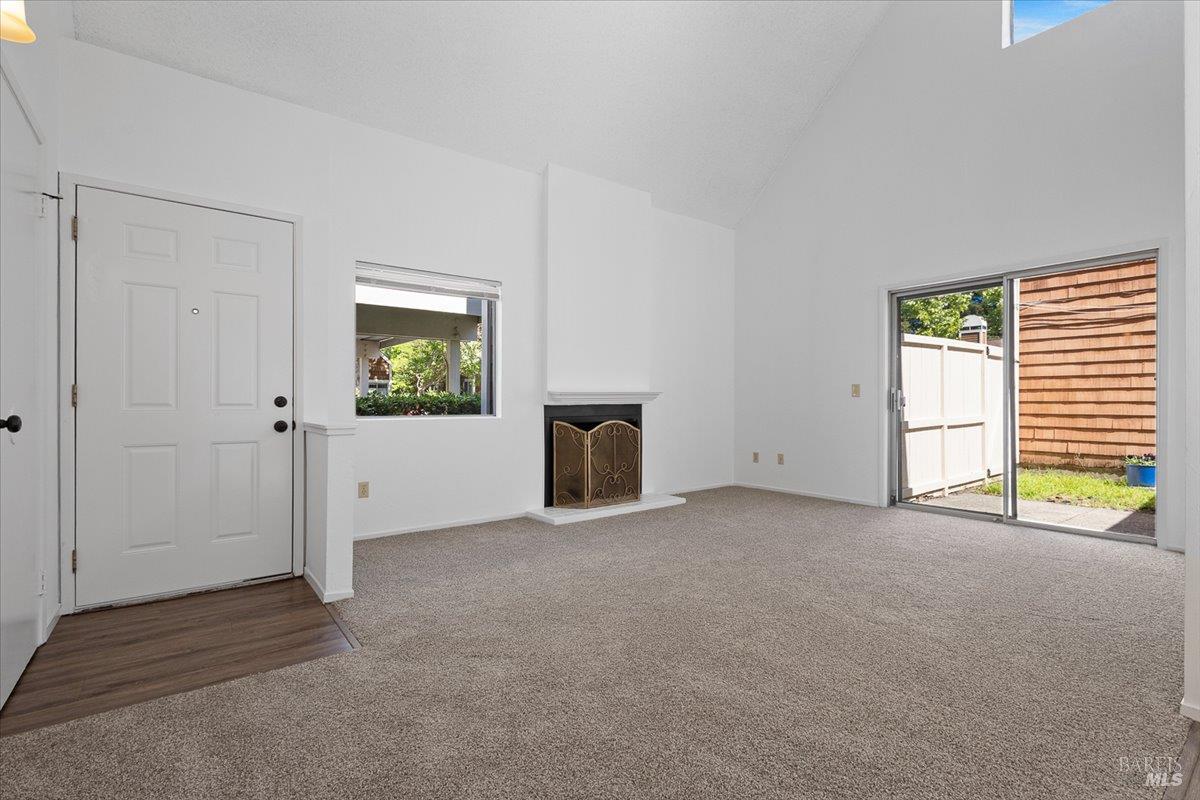 2426 Lakeview Drive Santa Rosa, CA 95405 - Photo 3 of 43