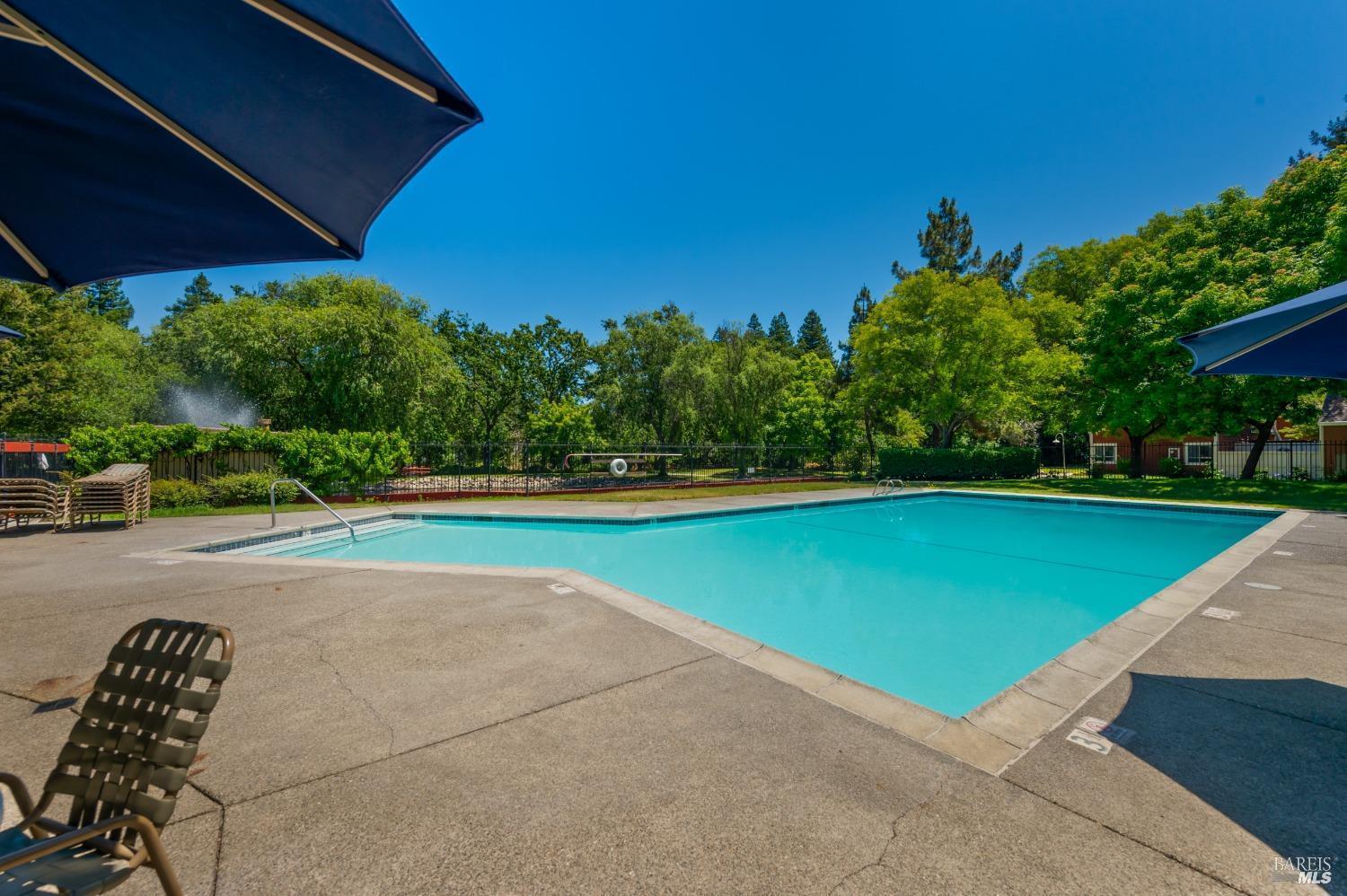 2426 Lakeview Drive Santa Rosa, CA 95405 - Photo 33 of 43