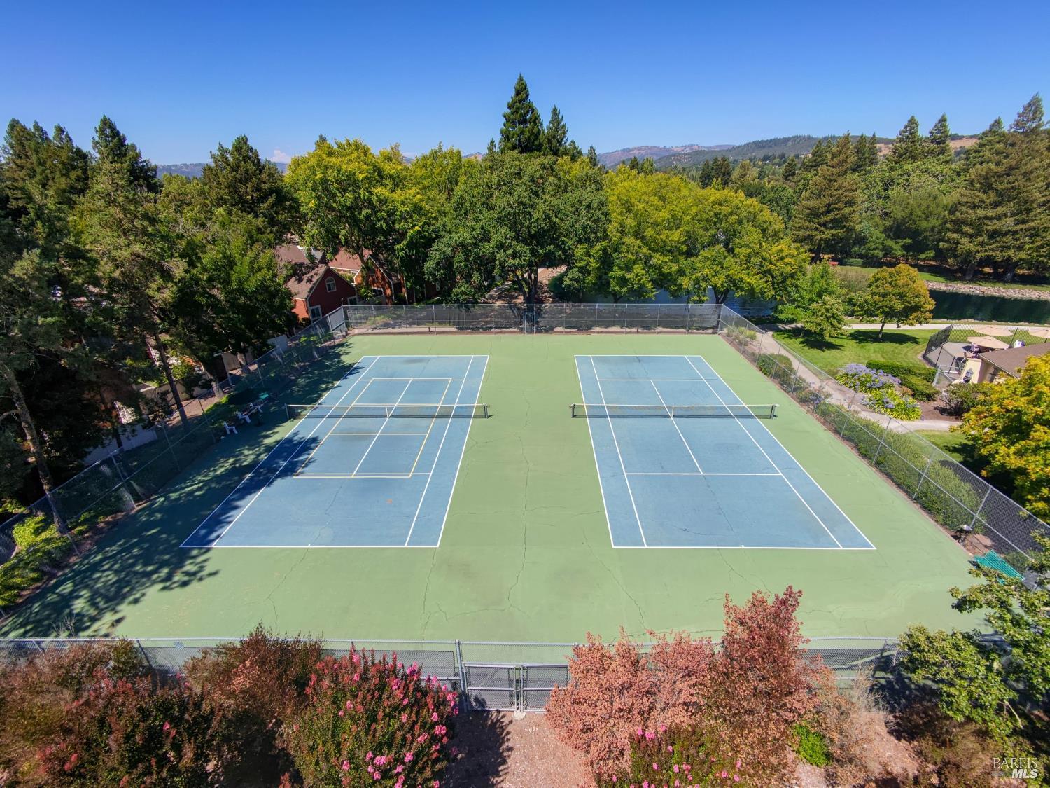 2426 Lakeview Drive Santa Rosa, CA 95405 - Photo 41 of 43