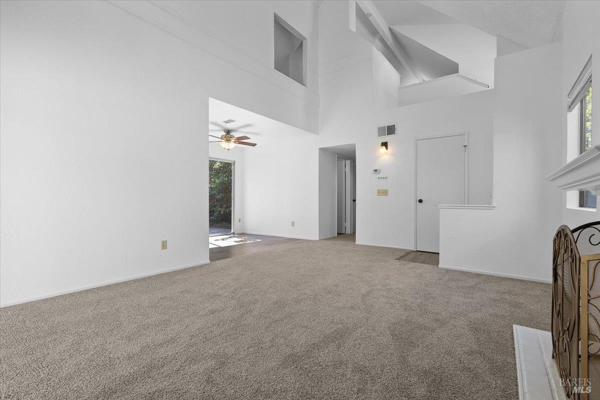 2426 Lakeview Drive Santa Rosa, CA 95405 - Photo 5 of 43