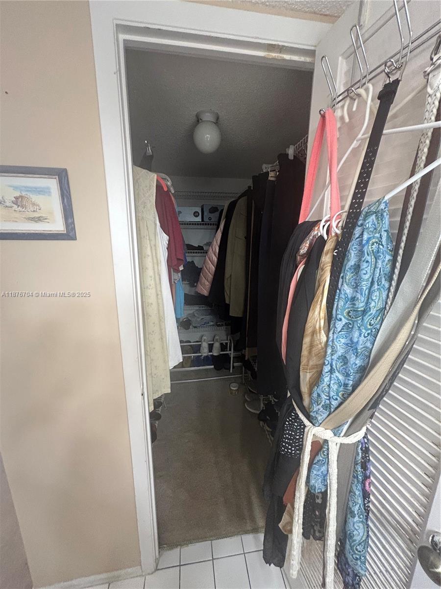 18081 Biscayne Boulevard, Unit 15024 Aventura, FL 33160 - Photo 16 of 43