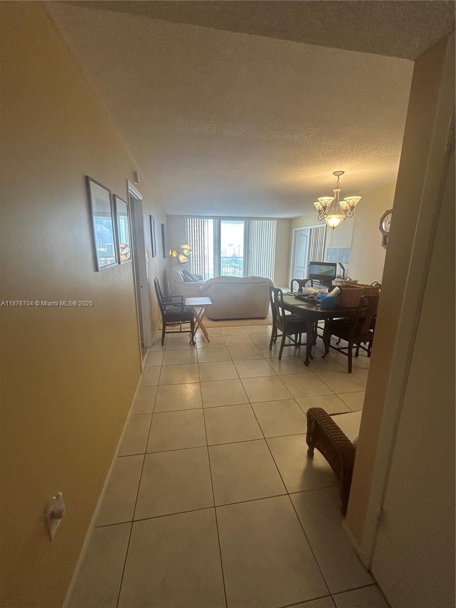 18081 Biscayne Boulevard, Unit 15024 Aventura, FL 33160 - Photo 2 of 43
