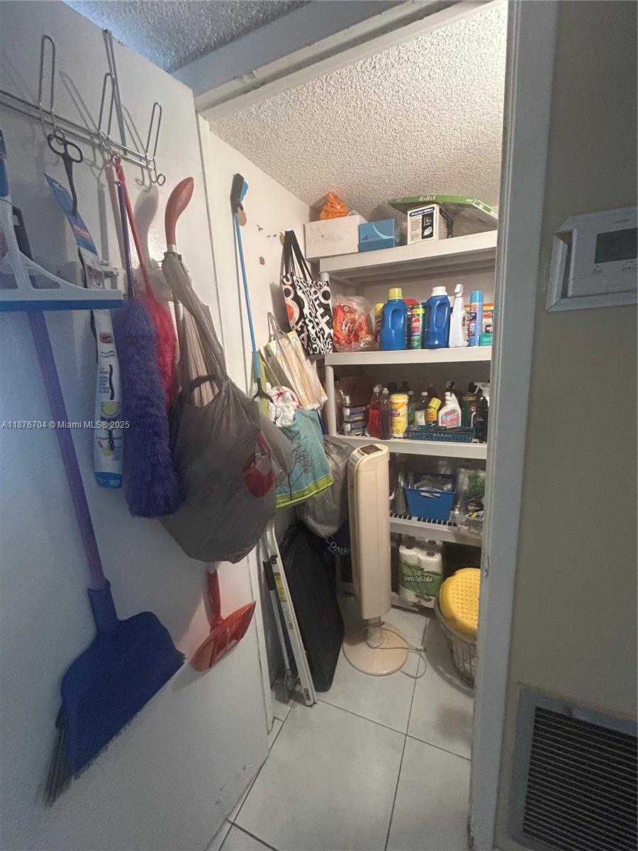 18081 Biscayne Boulevard, Unit 15024 Aventura, FL 33160 - Photo 25 of 43