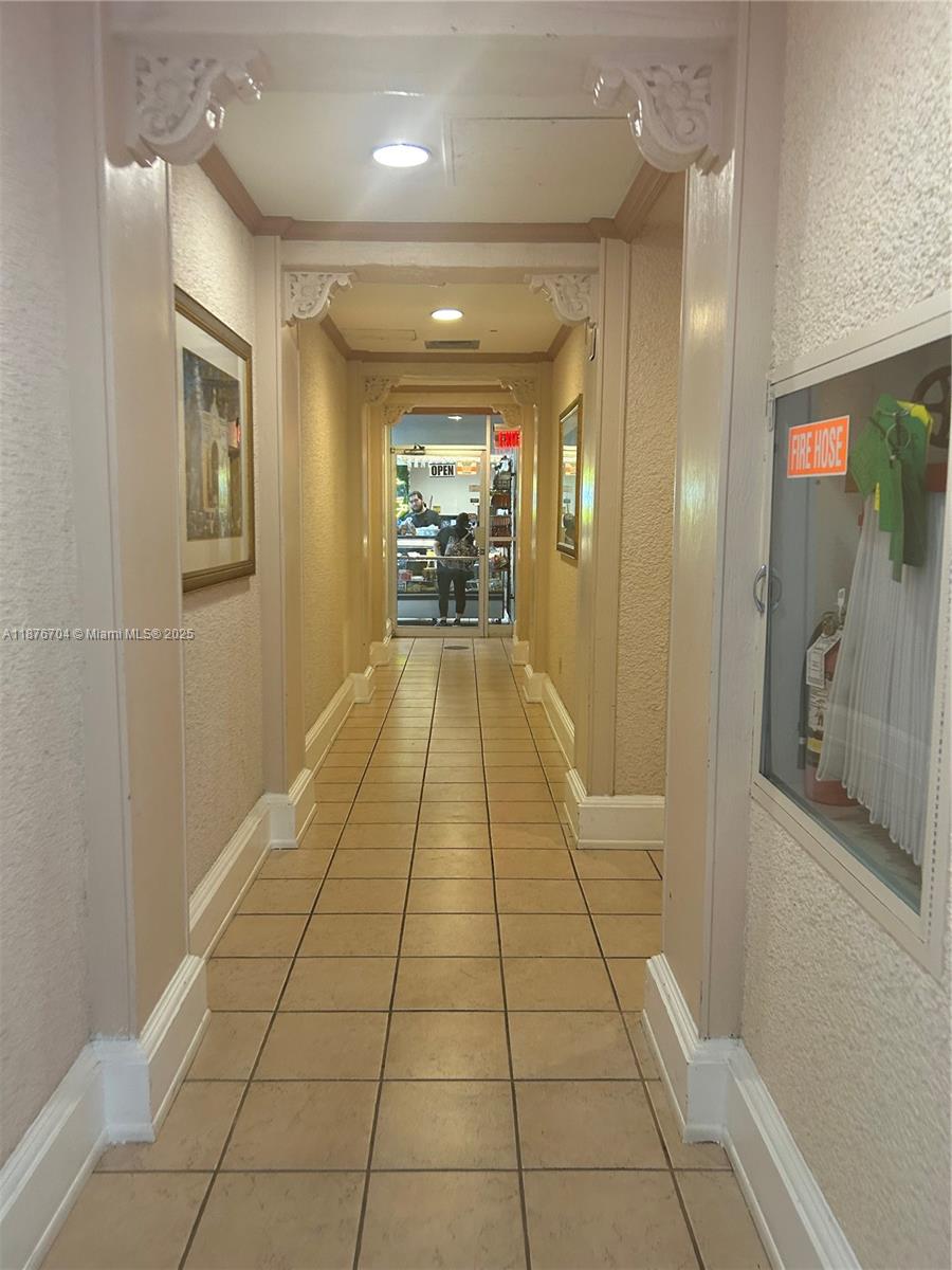 18081 Biscayne Boulevard, Unit 15024 Aventura, FL 33160 - Photo 40 of 43