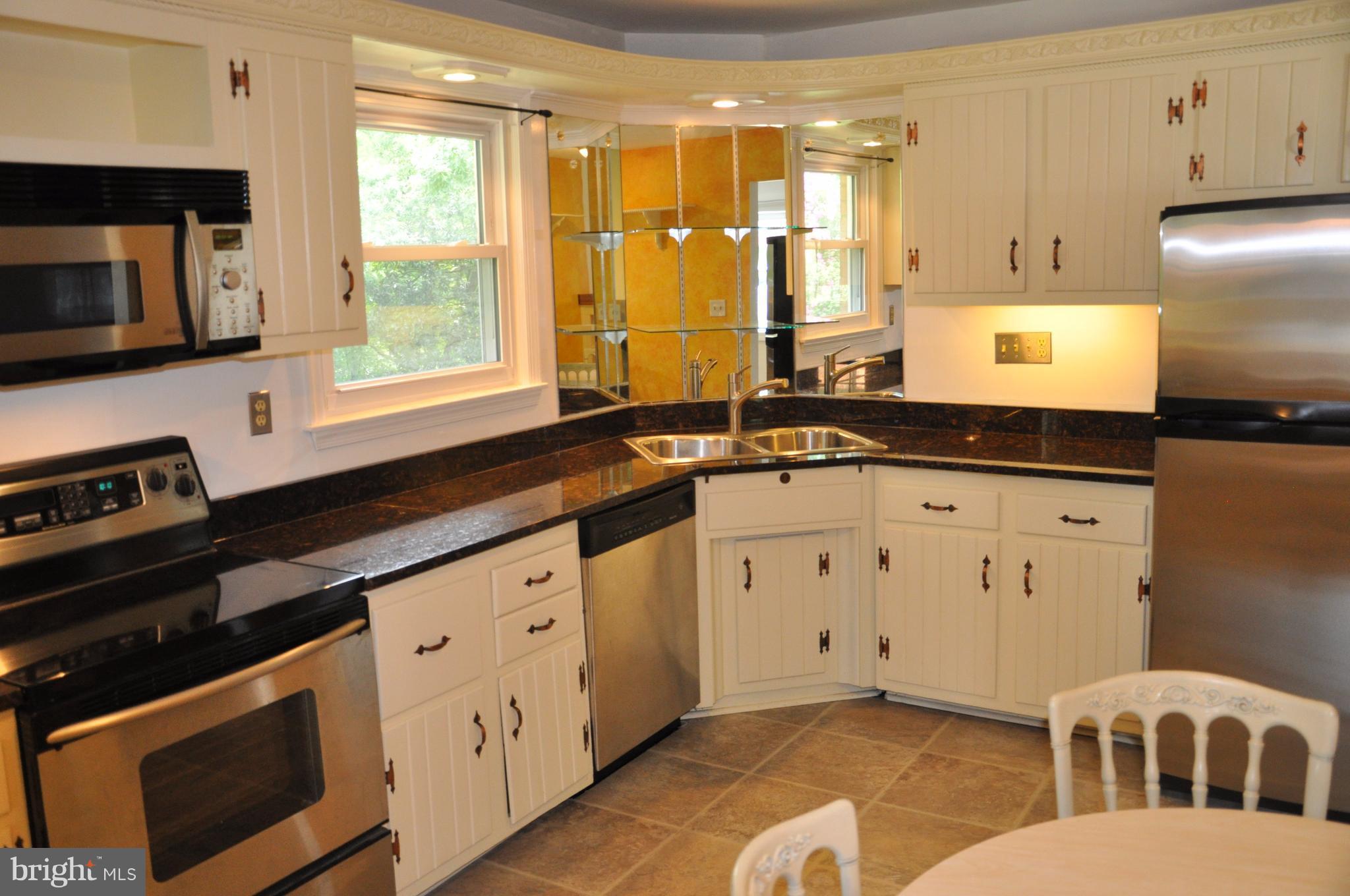 2938 Craiglawn Road Silver Spring, MD 20904 - Photo 7 of 30 Kitchen