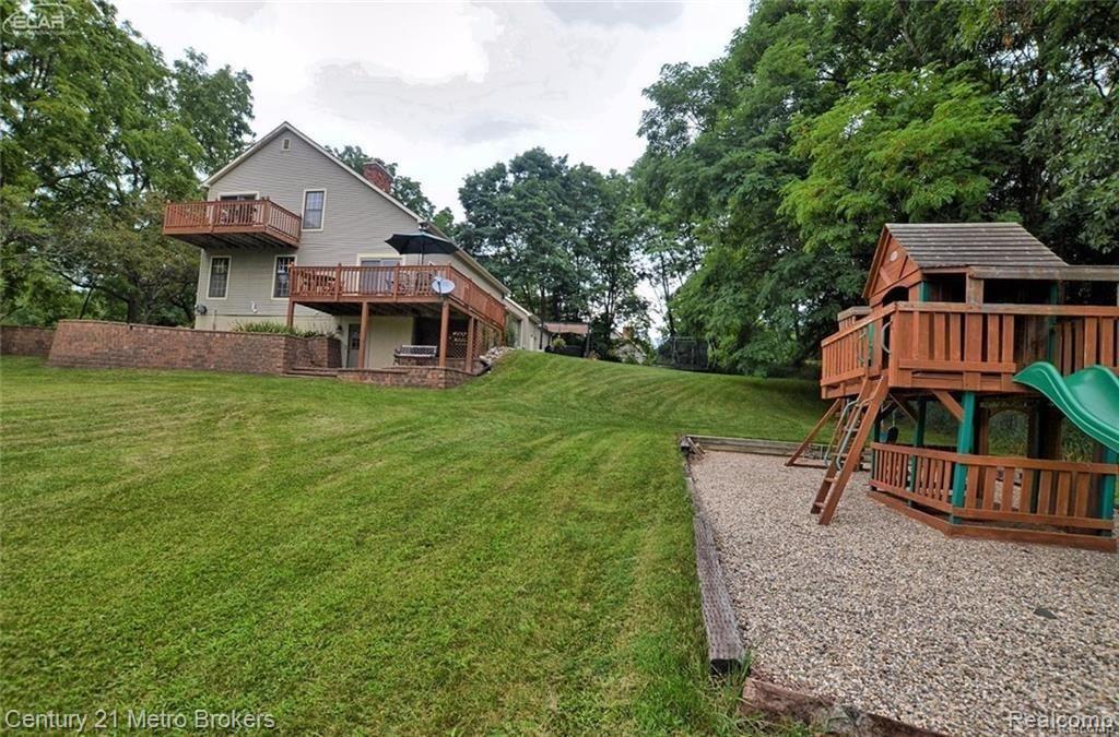 11050 Denton Hill Road Fenton, MI 48430 - Photo 38 of 38 GetMedia (37).jpg