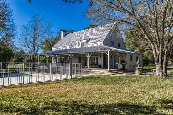 $3,650,000 | 1585 Round Top Road, Round Top, TX 78954