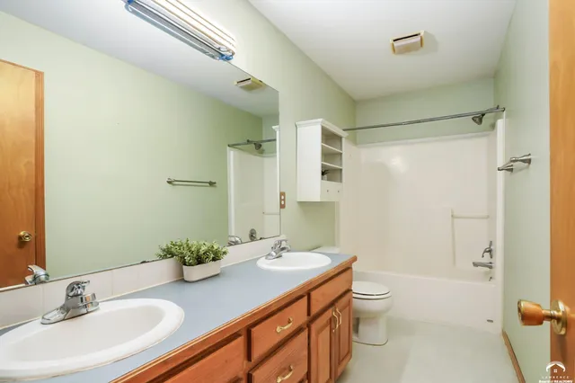 $392,500 | 4412 Gretchen Court, Lawrence, KS 66047