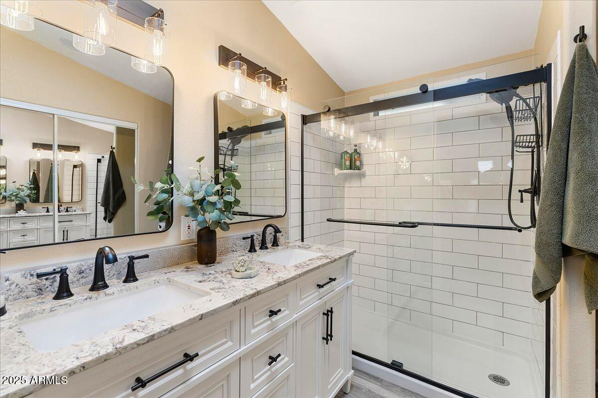 4426 North State Rte 89A, Unit 9 Sedona, AZ 86336 - Photo 28 of 38 20-Primary Bathroom