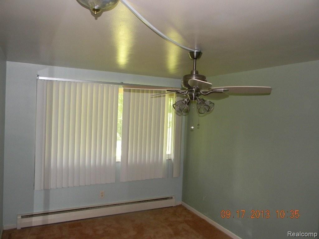18266 Berg Road Detroit, MI 48219 - Photo 9 of 16 DSCN6878.JPG