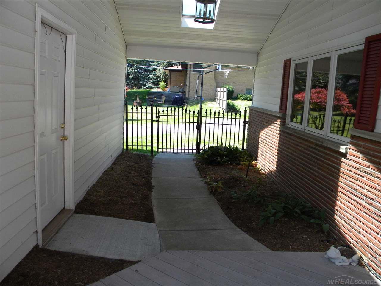 1957 Ansal Drive Rochester Hills, MI 48309 - Photo 11 of 41