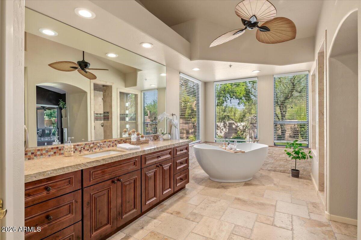25255 North Ranch Gate Road Scottsdale, AZ 85255 - Photo 25 of 58 33-Primary Bath