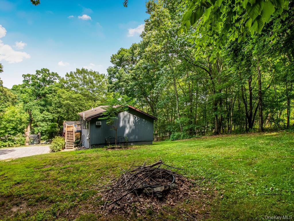 20 Ernst Road Cortlandt Manor, NY 10567 - Photo 20 of 27