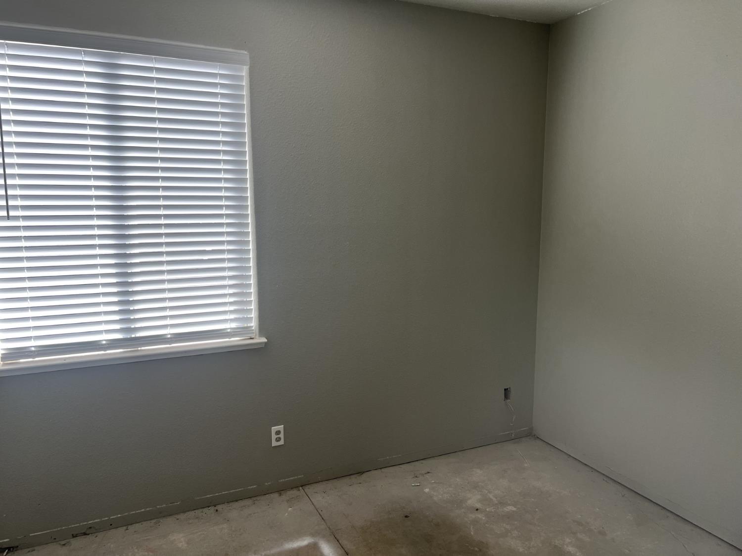 5845 West Decatur Avenue Fresno, CA 93722 - Photo 5 of 13 Gallery Image 5