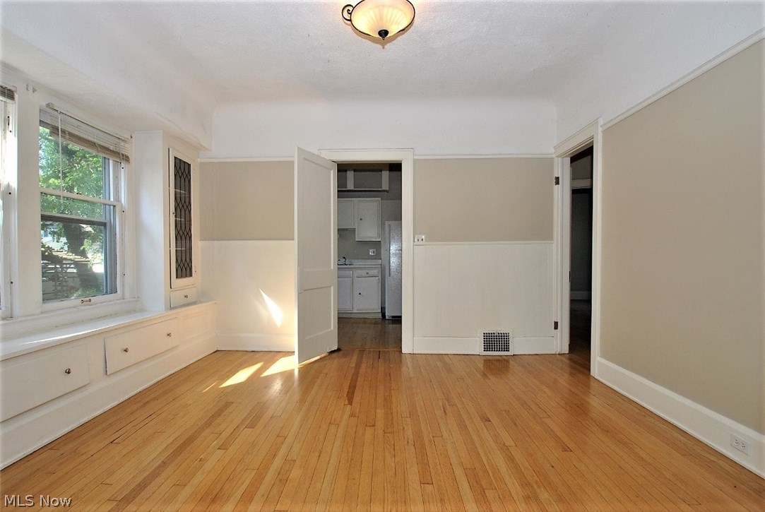 2554 Kendall Road Cleveland, OH 44120 - Photo 8 of 34 Gallery Image 8
