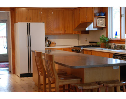 19 Harrison Street Newton, MA 02461 - Photo 3 of 13 Gallery Image 3