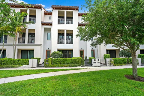 $905,000 | 5174 Beckman Terrace, Palm Beach Gardens, FL 33418