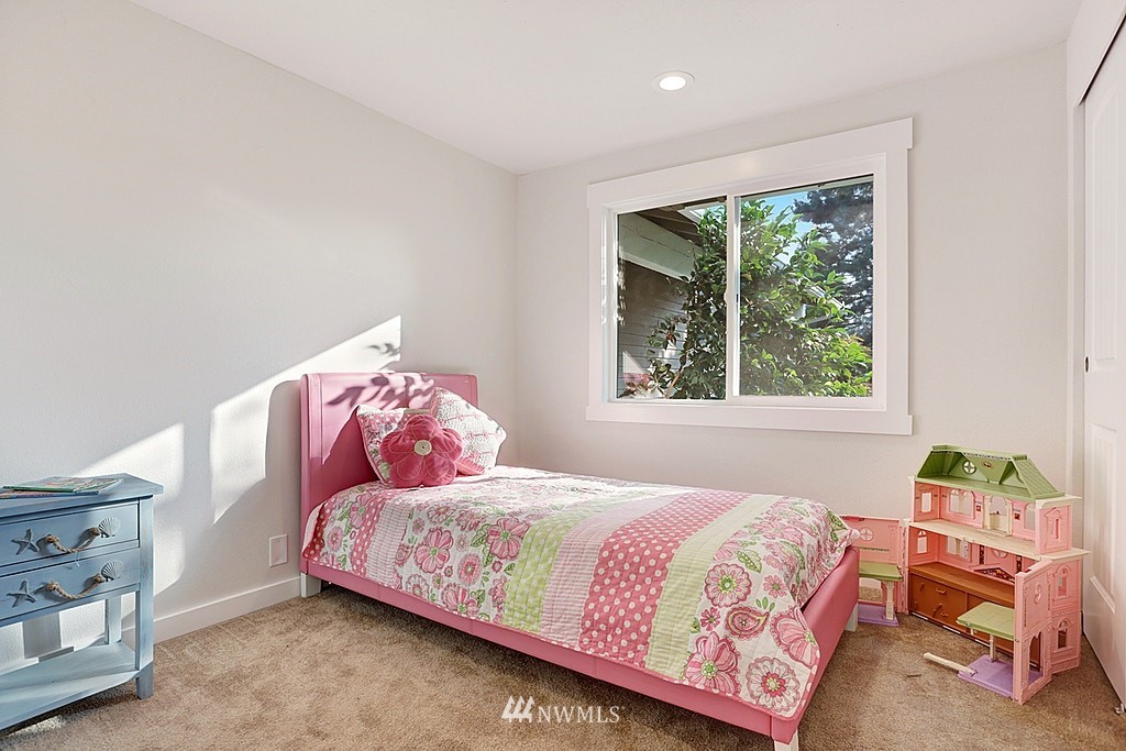 2527 173rd Place Southeast Bothell, WA 98012 - Photo 16 of 22 Gallery Image 16