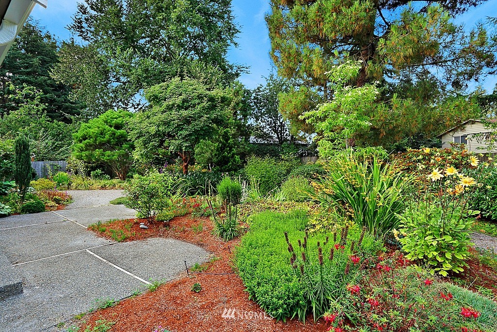 2527 173rd Place Southeast Bothell, WA 98012 - Photo 20 of 22 Gallery Image 20