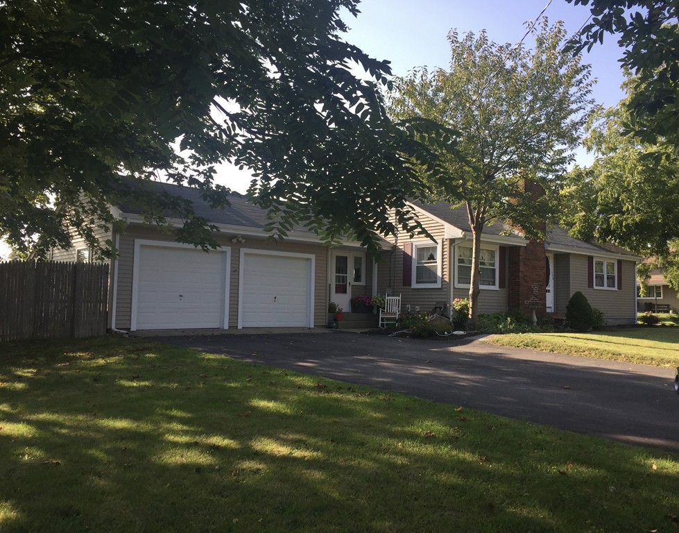 308 New Boston Road Fairhaven, MA 02719 - Photo 2 of 11 Gallery Image 2